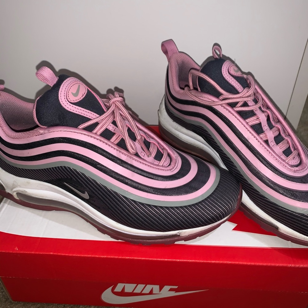 Pink Nike Air Max
